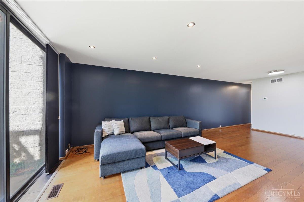 2138 Ohio Avenue, Cincinnati, OH, 45219 — photo 11
