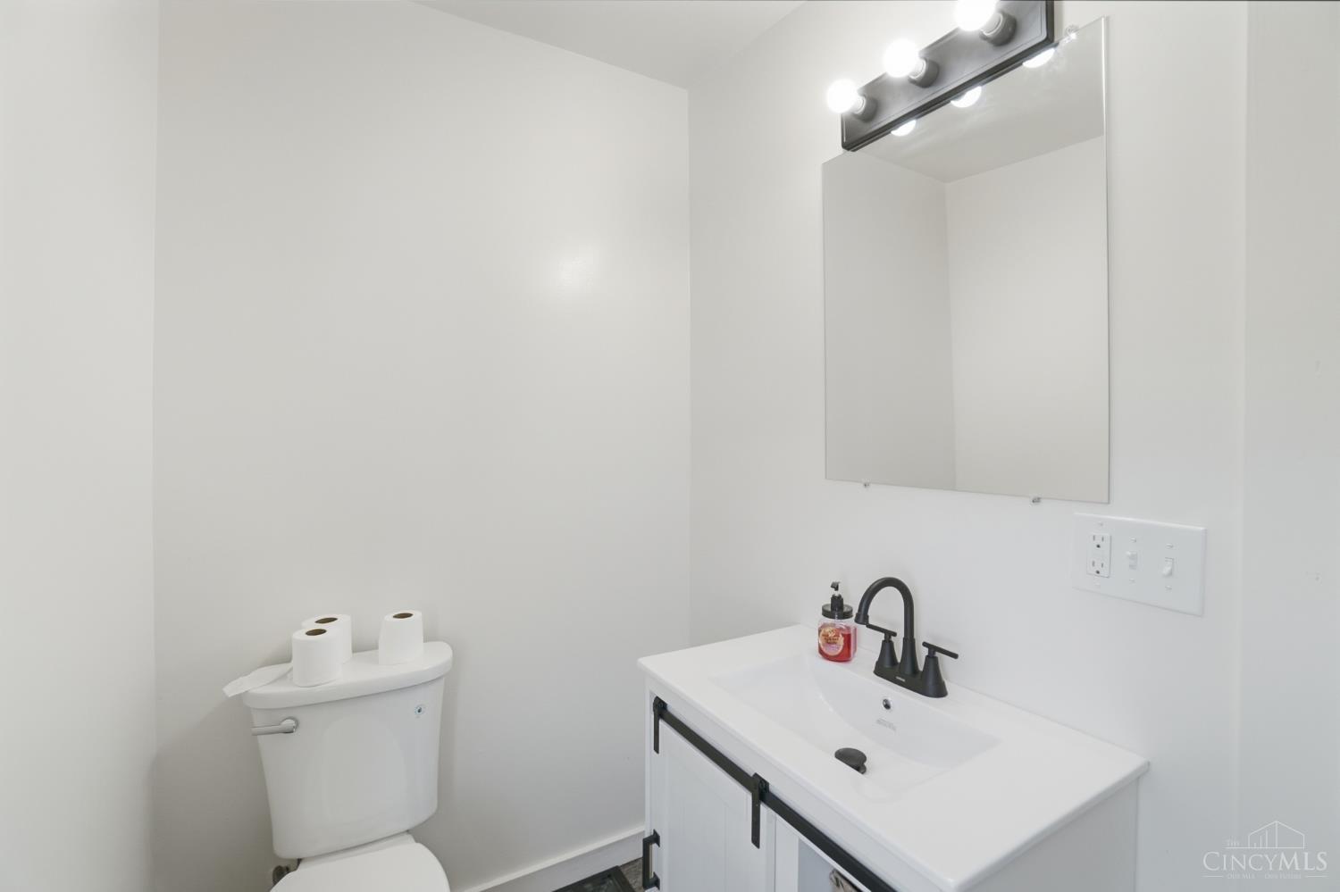 4569 Edgewood Avenue, Cincinnati, OH, 45232 — photo 25