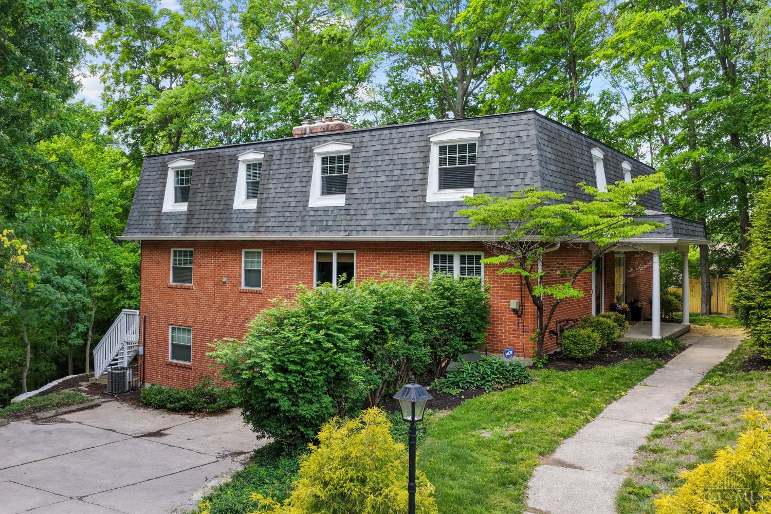Homes for sale in Cincinnati, OH | 1207 Isis Ave #B, Cincinnati, OH 45208 | MLS# 1877878