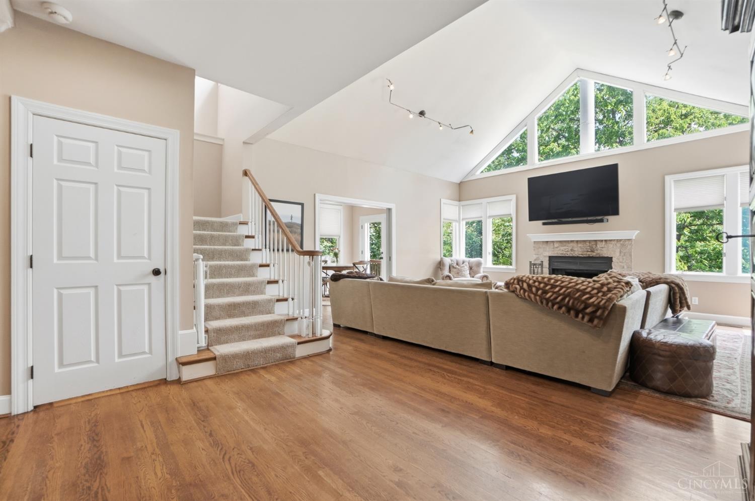 727 Miami Avenue, Terrace Park, OH, 45174 — photo 12