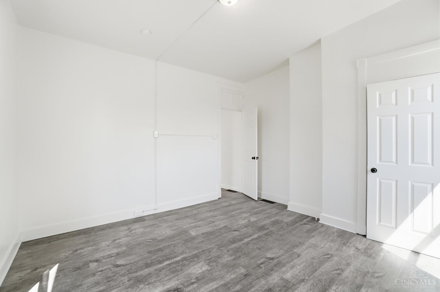 4569 Edgewood Avenue, Cincinnati, OH, 45232 — photo 35
