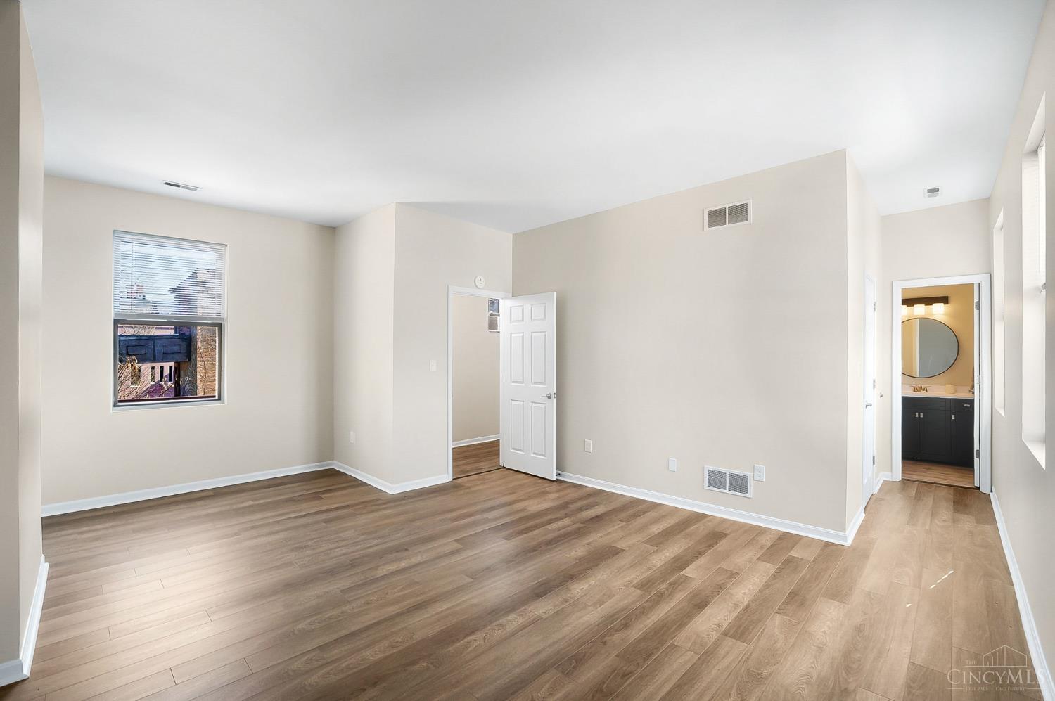 422 Clark Street, Cincinnati, OH, 45203 — photo 24