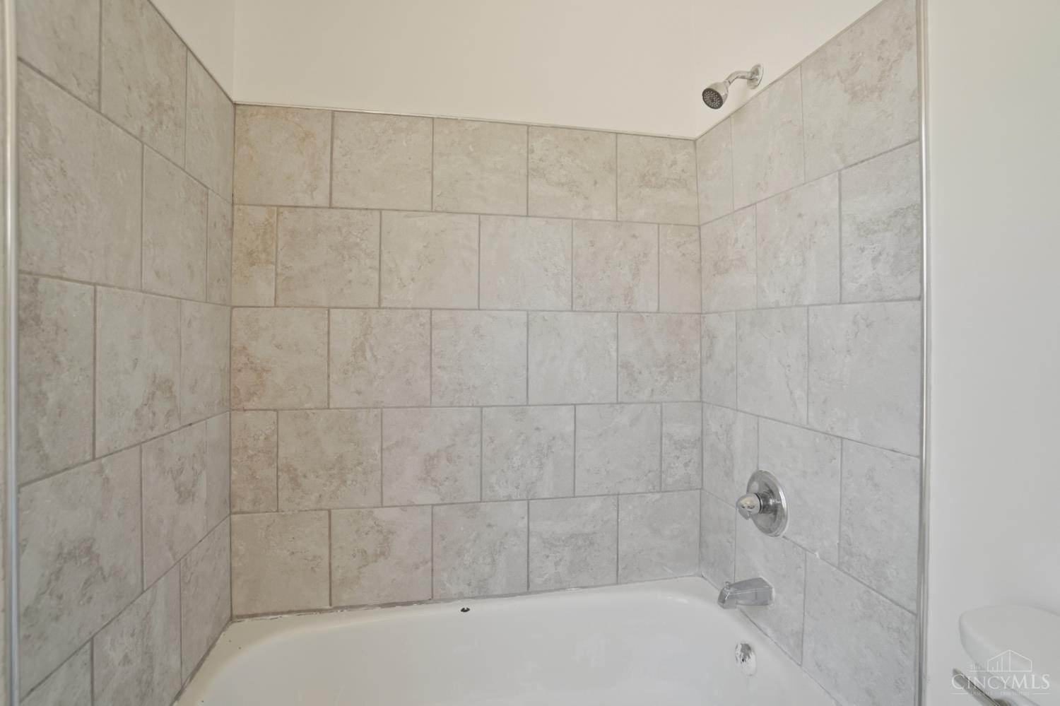 4569 Edgewood Avenue, Cincinnati, OH, 45232 — photo 14
