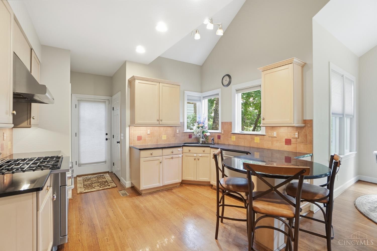 727 Miami Avenue, Terrace Park, OH, 45174 — photo 19
