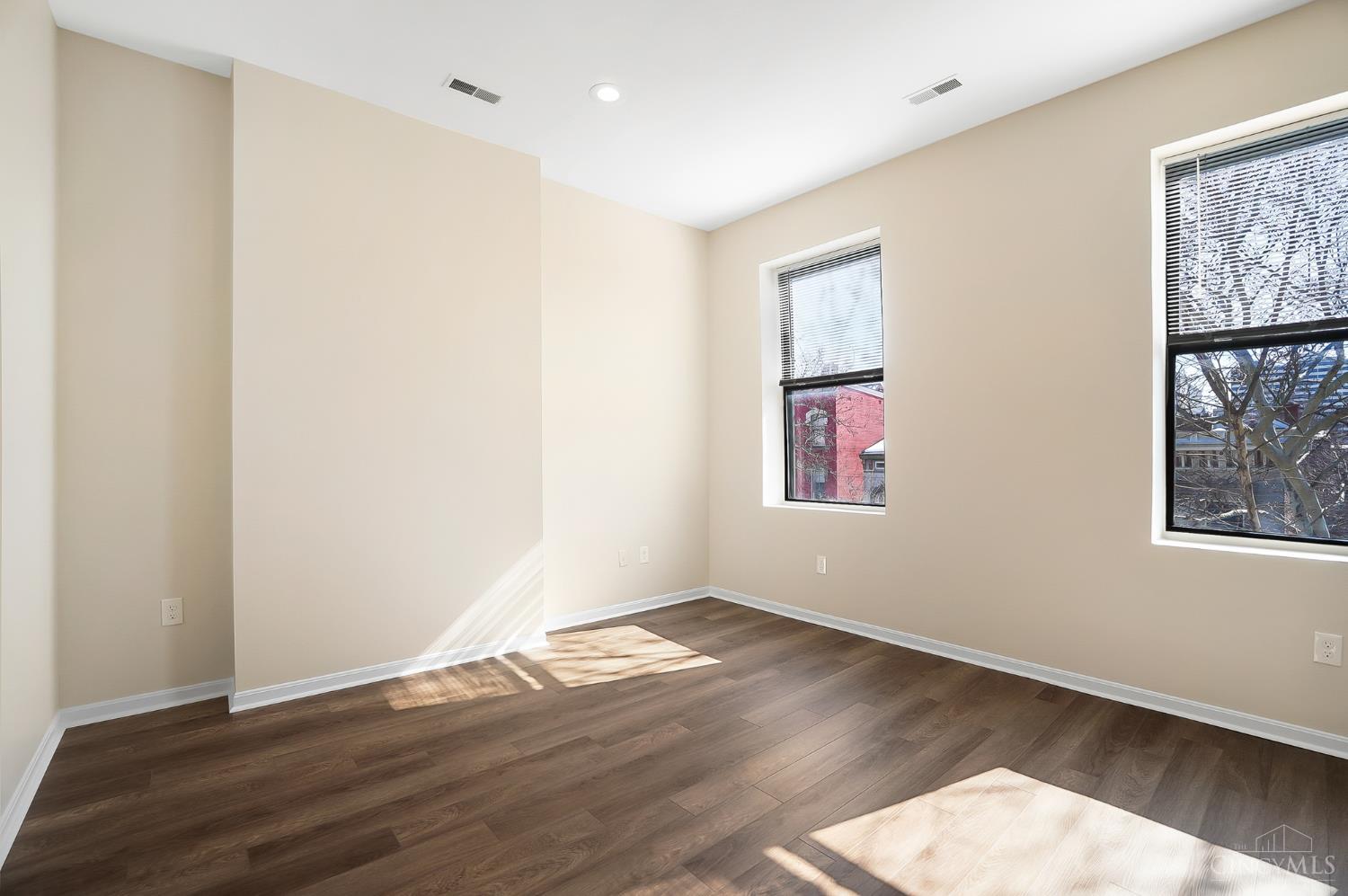422 Clark Street, Cincinnati, OH, 45203 — photo 33
