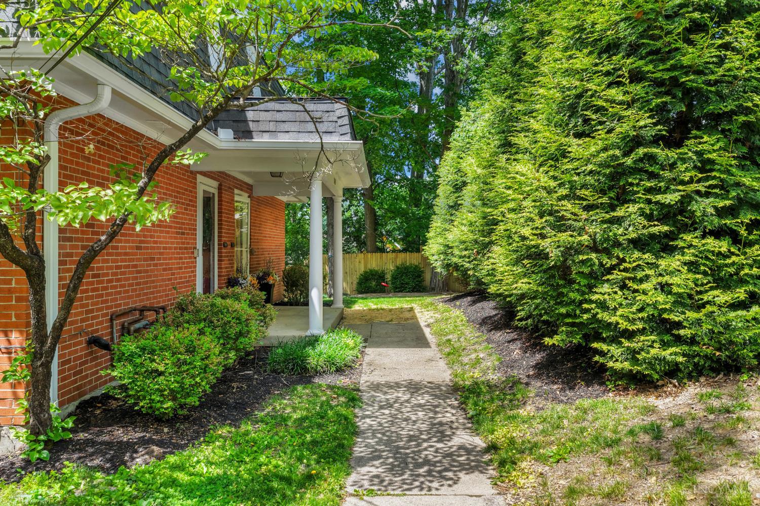 Homes for sale in Cincinnati, OH | 1207 Isis Ave #B, Cincinnati, OH 45208 | MLS# 1877878