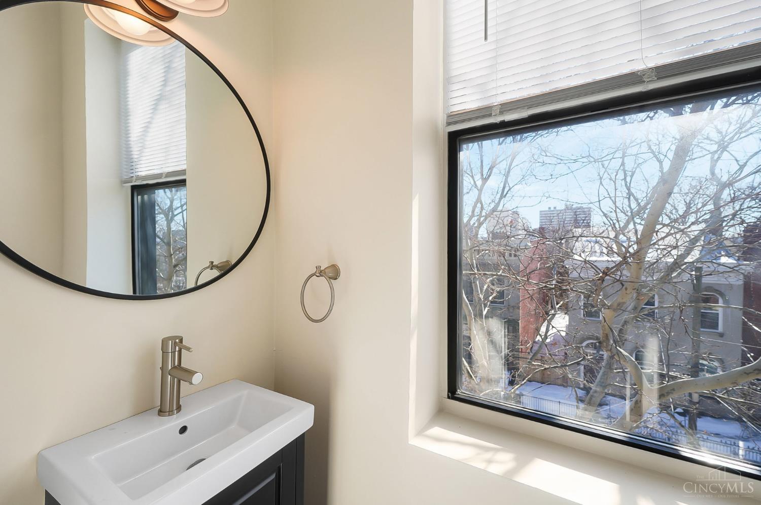 422 Clark Street, Cincinnati, OH, 45203 — photo 36