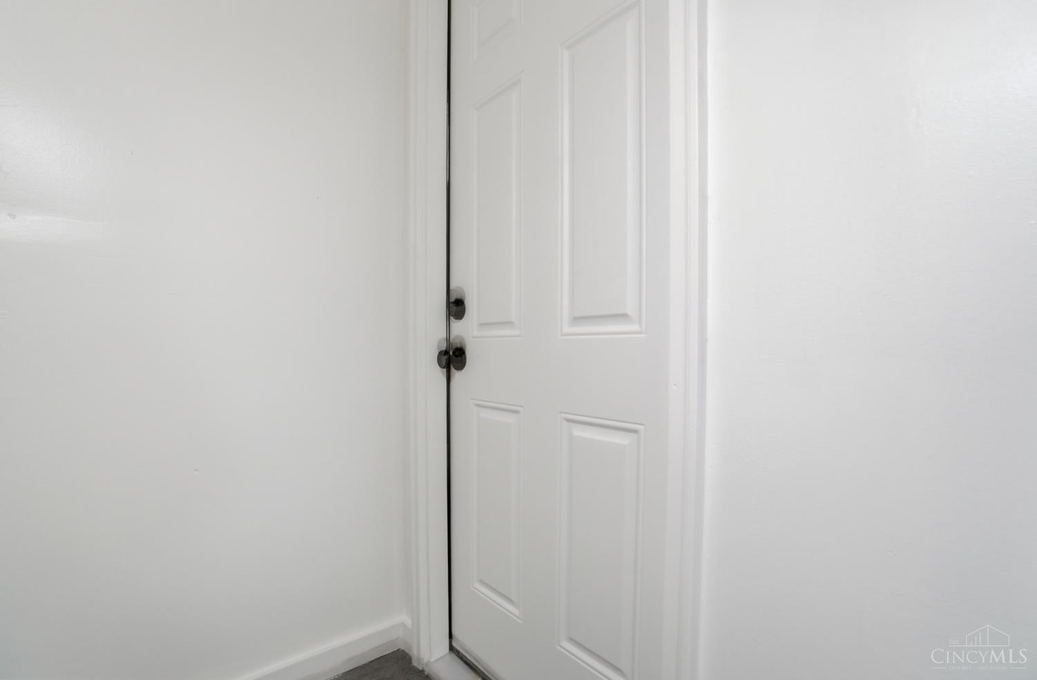 4569 Edgewood Avenue, Cincinnati, OH, 45232 — photo 27