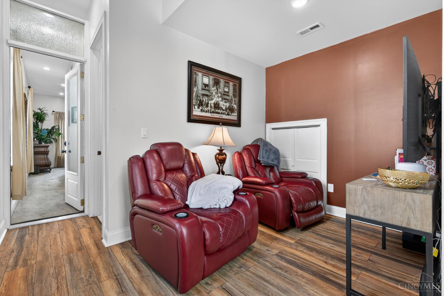 916 York Street, Cincinnati, OH, 45214 — photo 43