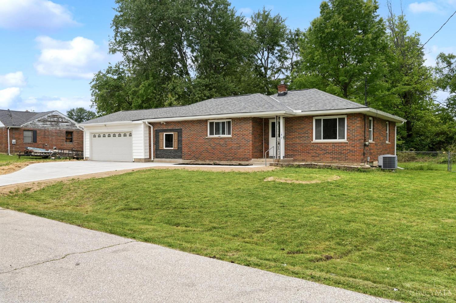 836 Fayebanks Lane, Union Twp, OH, 45245 — photo 2