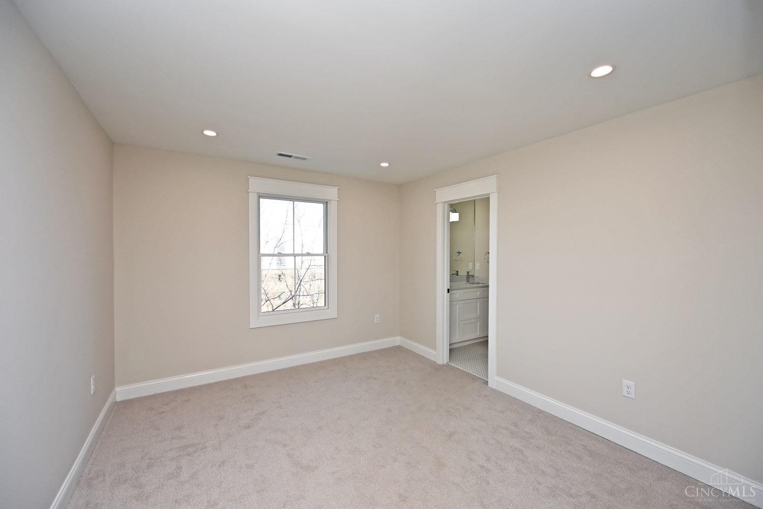 1080 Tuscany Place, Cincinnati, OH, 45226 — photo 37