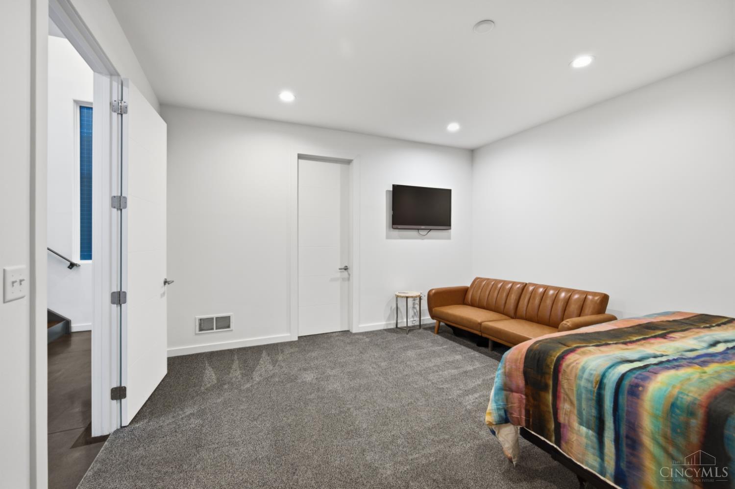 404 Baum Street, Cincinnati, OH, 45202 — photo 21