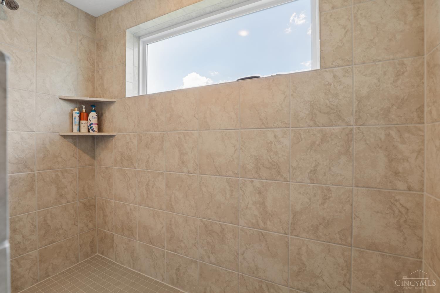 8201 Stone Drive, West Chester, OH, 45241 — photo 30