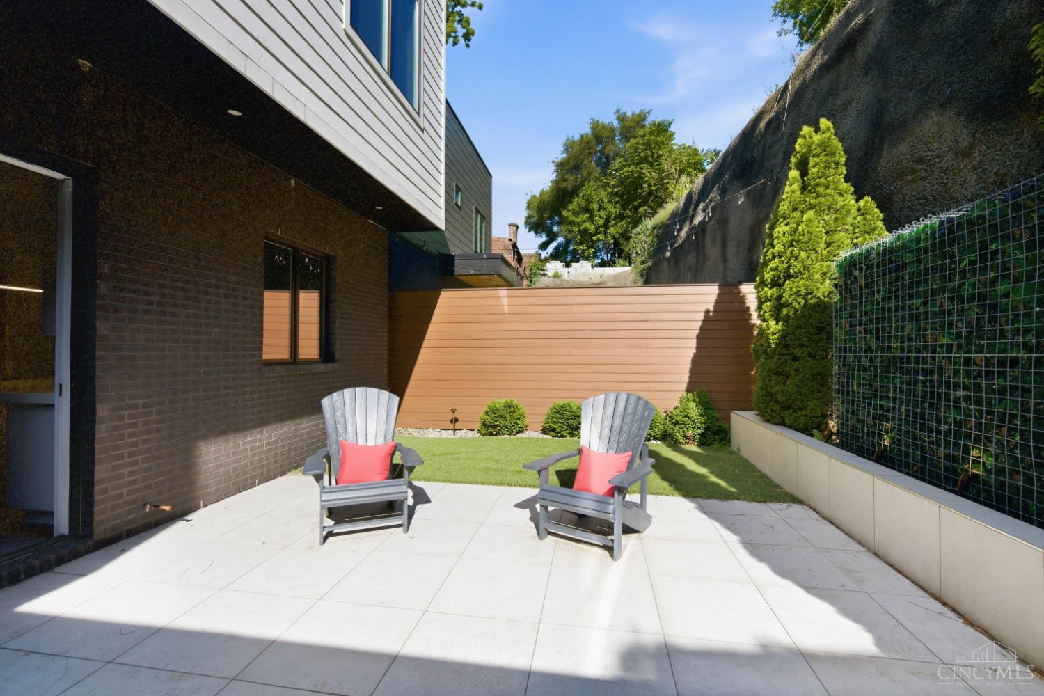 404 Baum Street, Cincinnati, OH, 45202 — photo 31