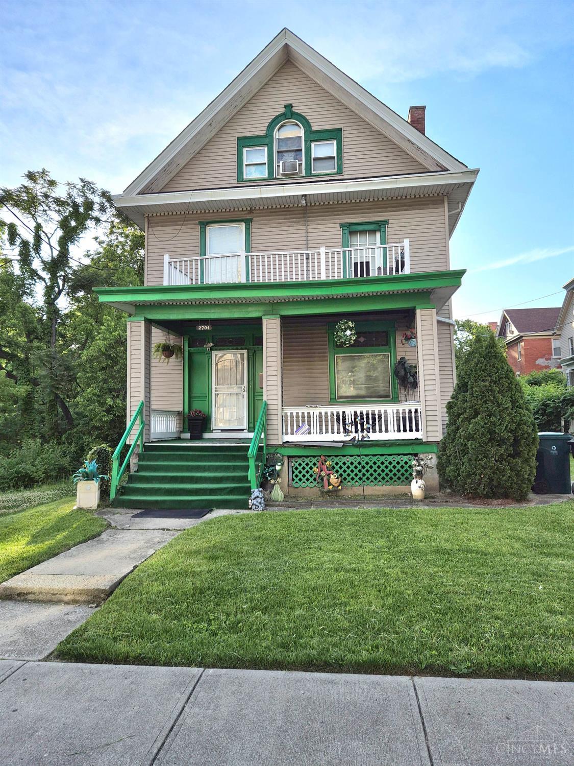 2704 Euclid Avenue, Cincinnati, OH, 45219