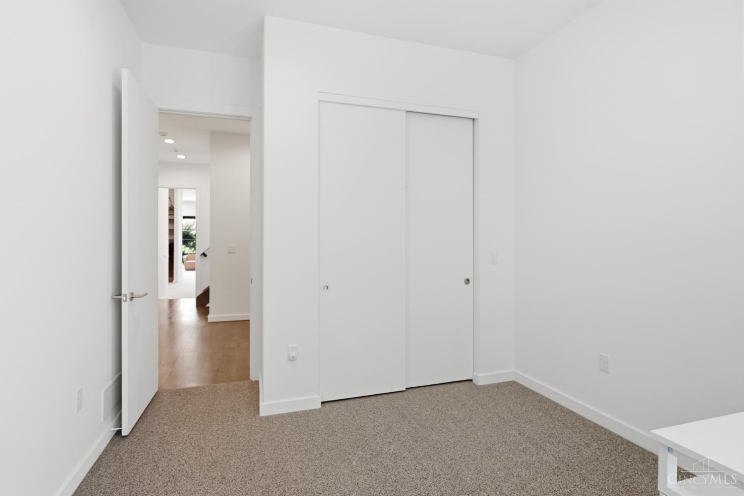 404 Baum Street, Cincinnati, OH, 45202 — photo 25