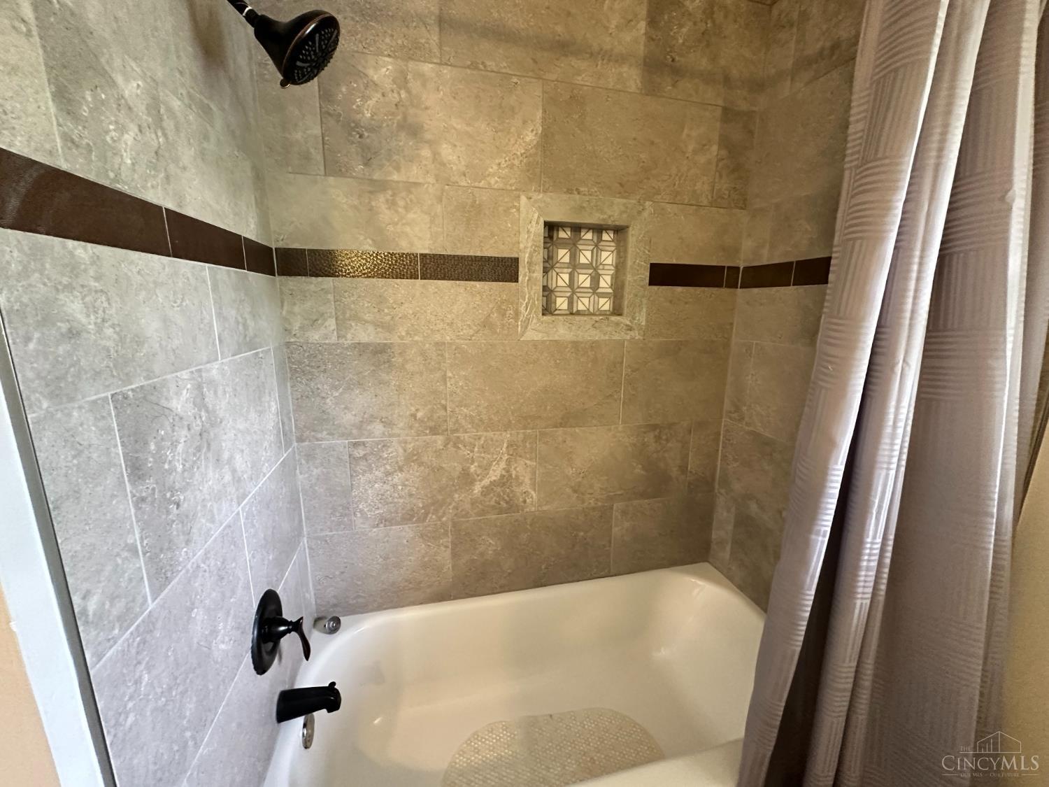 7238 Sundance Circle, West Chester, OH, 45069 — photo 11