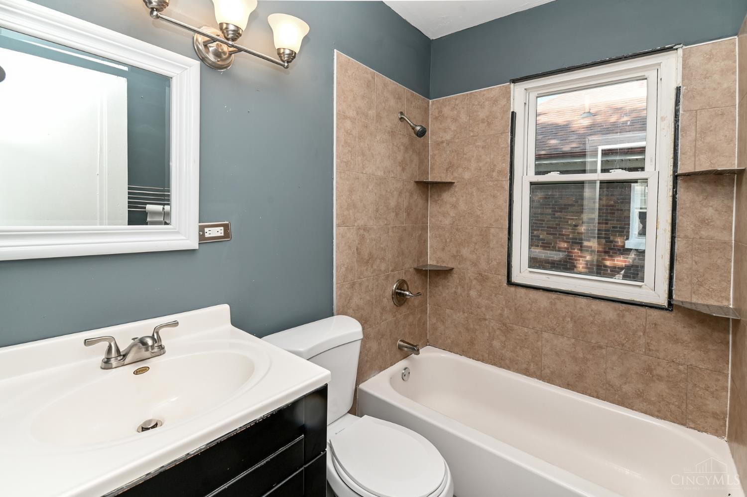 1818 Dalewood Place, Cincinnati, OH, 45237 — photo 18