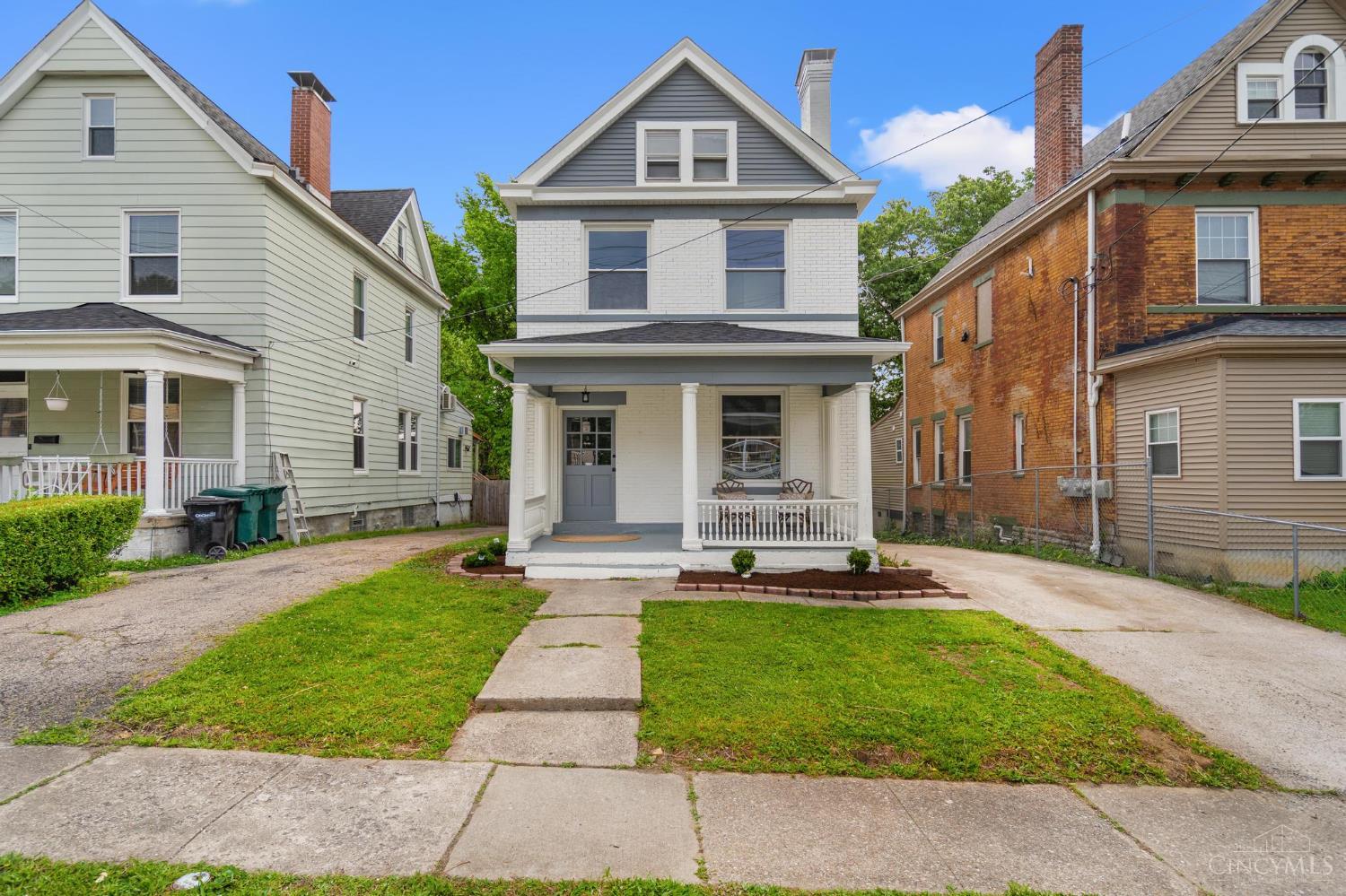 Homes for sale in Cincinnati, OH | 2028 Burnet Ave, Cincinnati, OH 45219 | MLS# 1879583