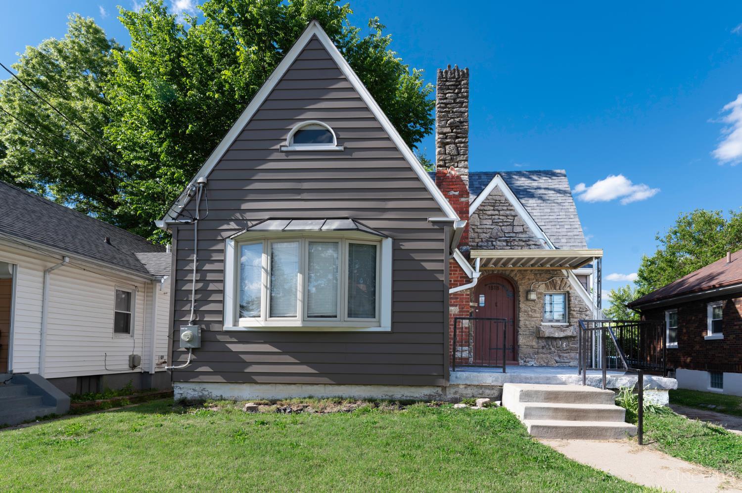 Homes for sale in Cincinnati, OH | 1818 Dalewood Pl, Cincinnati, OH 45237 | MLS# 1879041