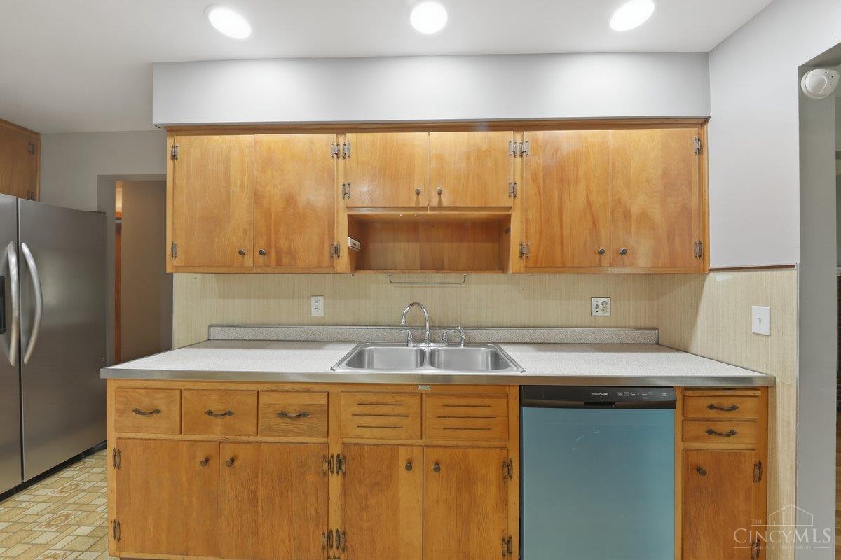 3367 Nandale Drive, Cincinnati, OH, 45239 — photo 18