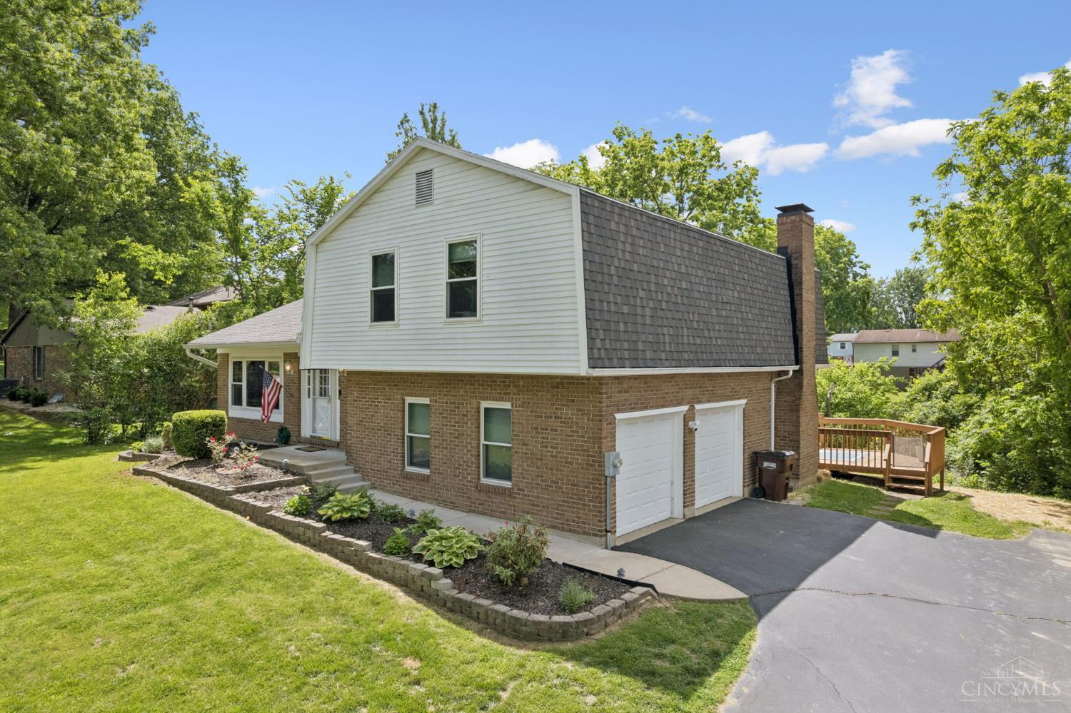 Homes for sale in Milford, OH | 1073 Marla Dr, Milford, OH 45150 | MLS# 1879674