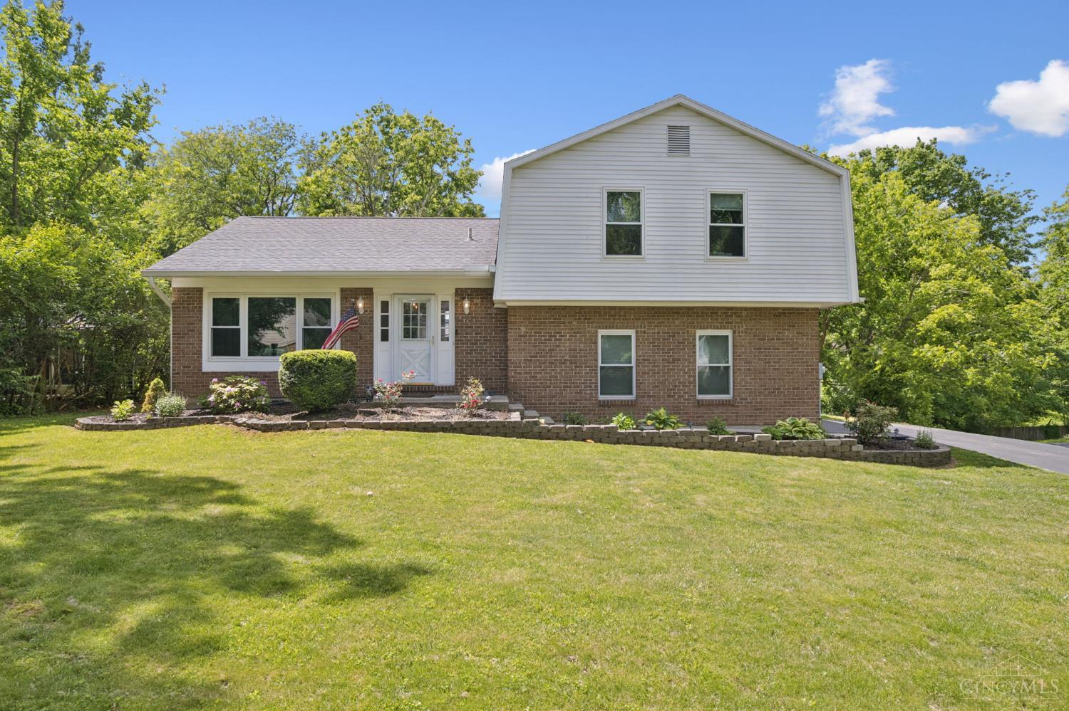 Homes for sale in Milford, OH | 1073 Marla Dr, Milford, OH 45150 | MLS# 1879674