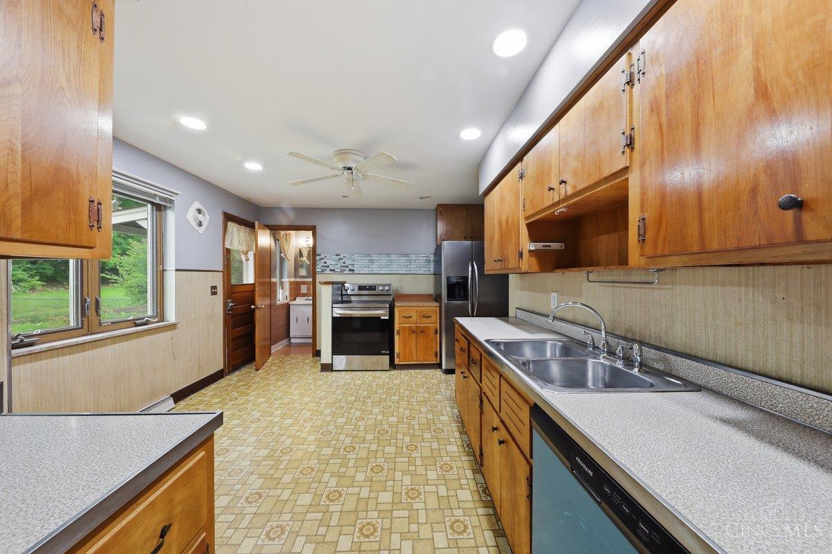 3367 Nandale Drive, Cincinnati, OH, 45239 — photo 15
