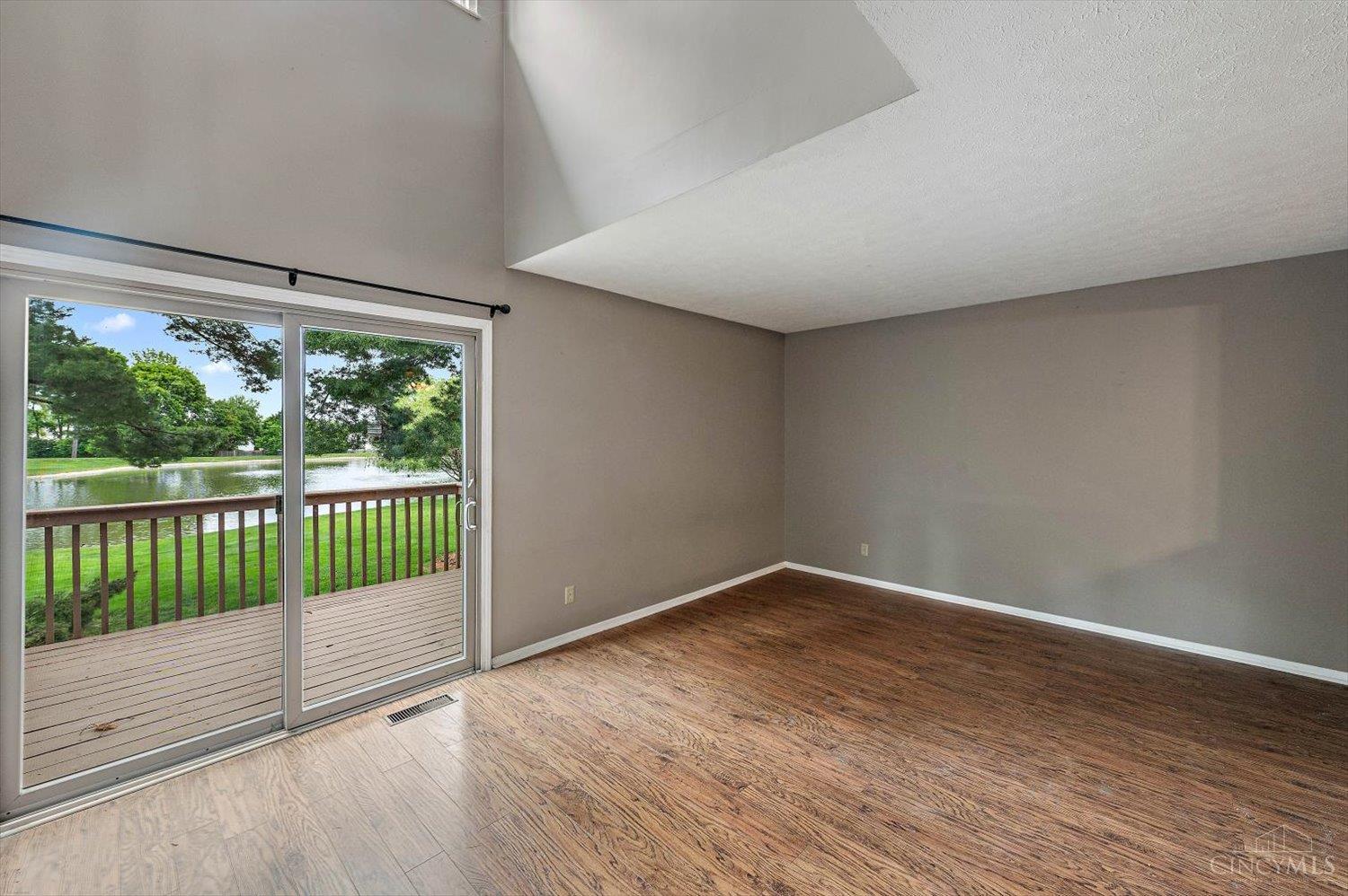 4946 Columbia Circle, West Chester, OH, 45011 — photo 2
