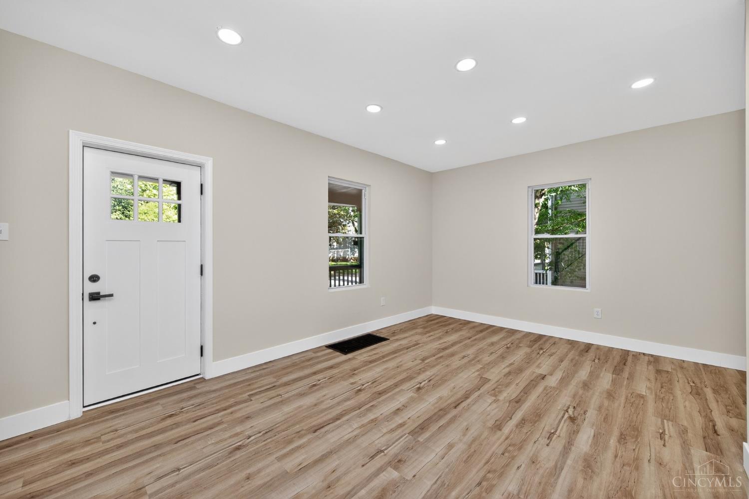 5345 Chapman Street, Cincinnati, OH, 45227 — photo 6