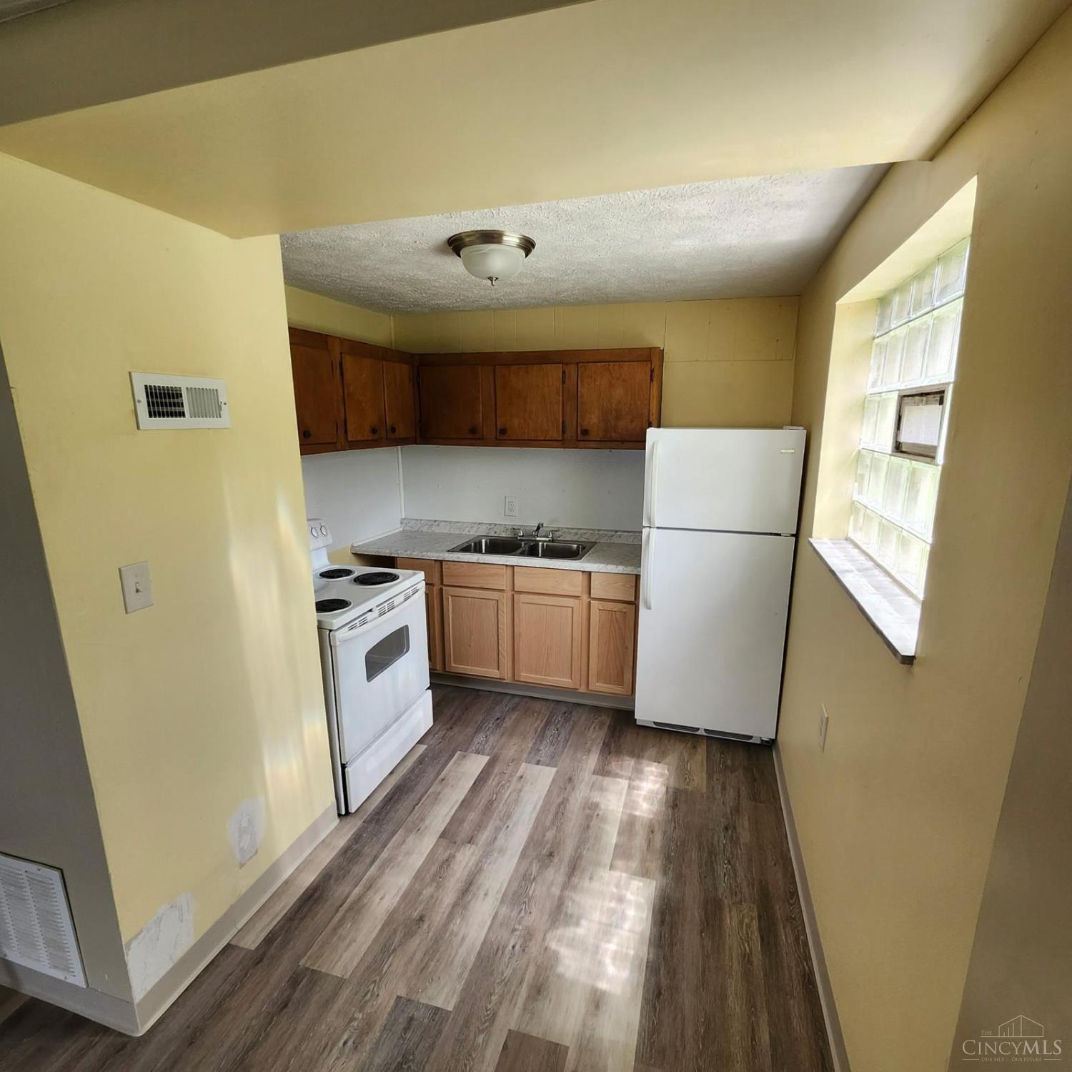 4467 Lee Road, Cleveland, OH, 44128 — photo 10