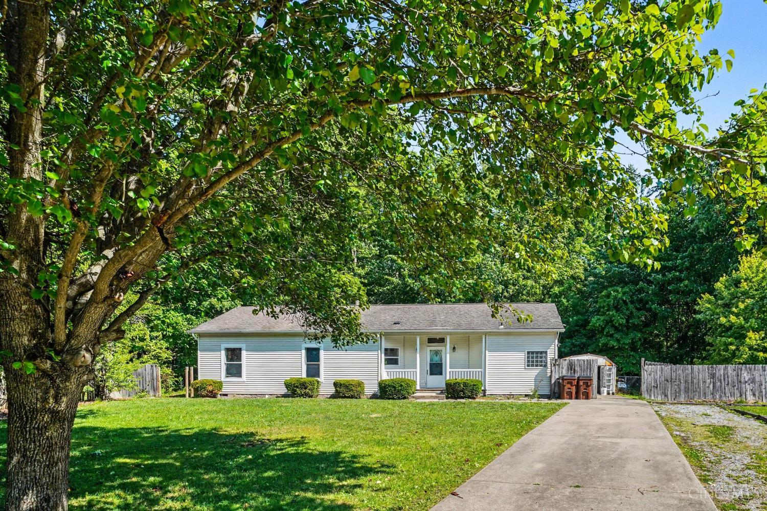 Homes for sale in Williamsburg Twp, OH | 4229 E Fork Hills Dr, Williamsburg Twp, OH 45103 | MLS# 1879872