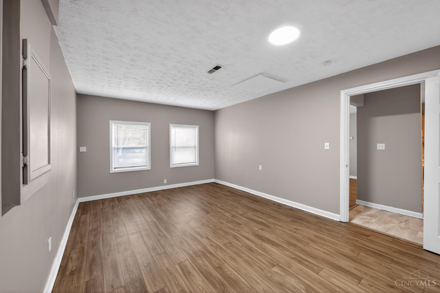 3206 Niagara, Cincinnati, OH, 45251 — photo 7