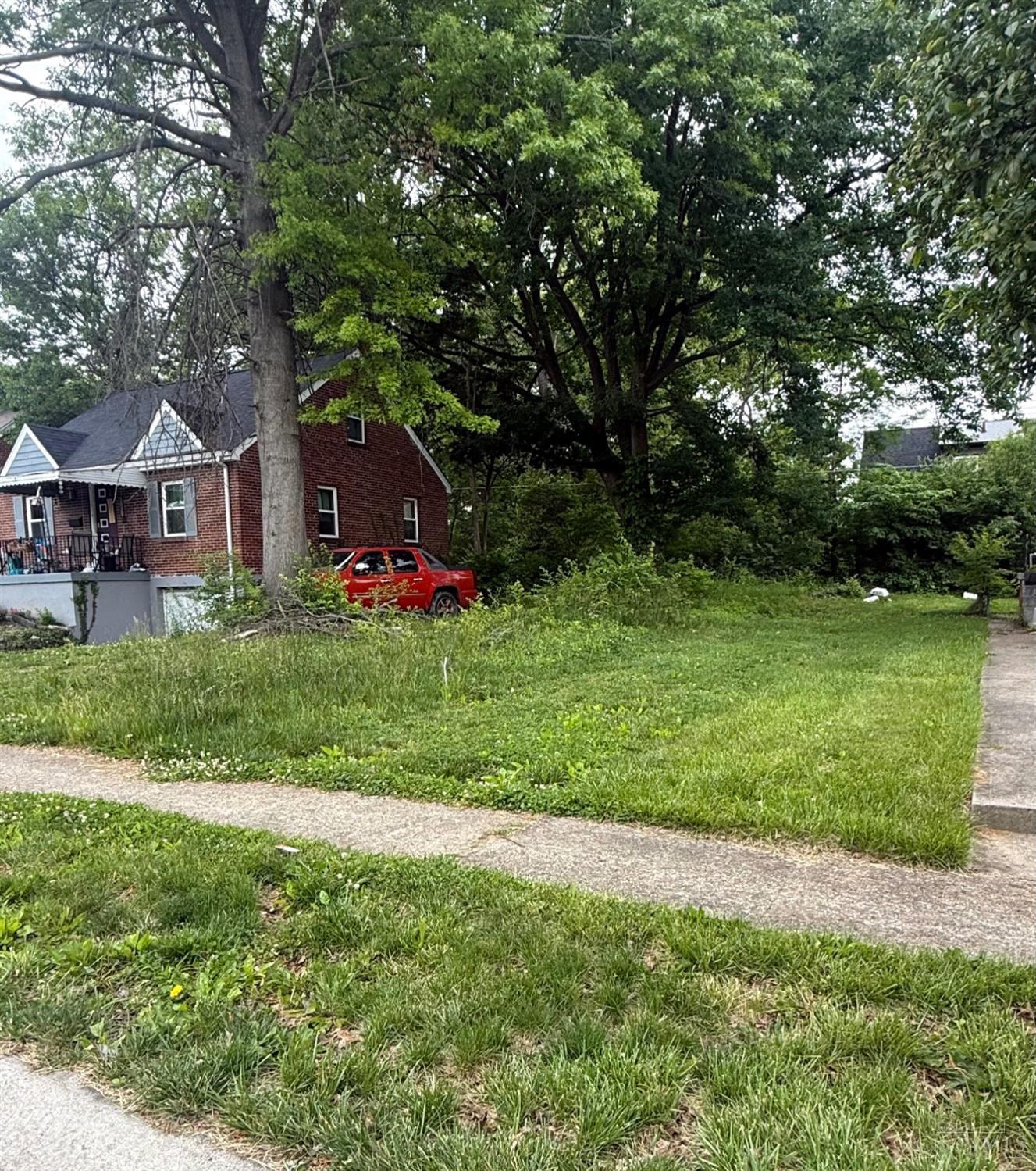 Homes for sale in Cincinnati, OH | 5033 Newfield Ave, Cincinnati, OH 45237 | MLS# 1879772