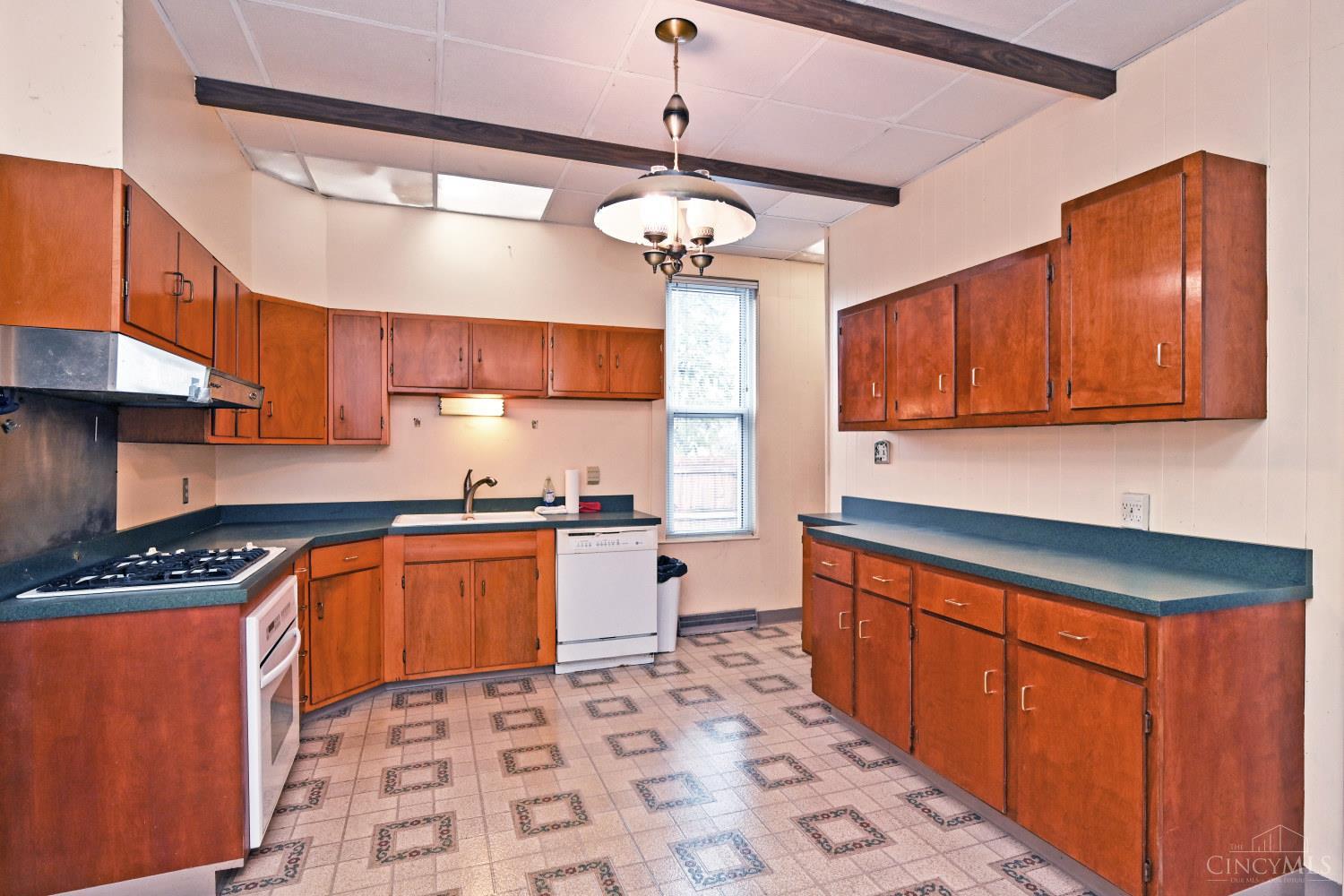 Homes for sale in Cincinnati, OH | 1741 Mears Ave, Cincinnati, OH 45230 | MLS# 1879900