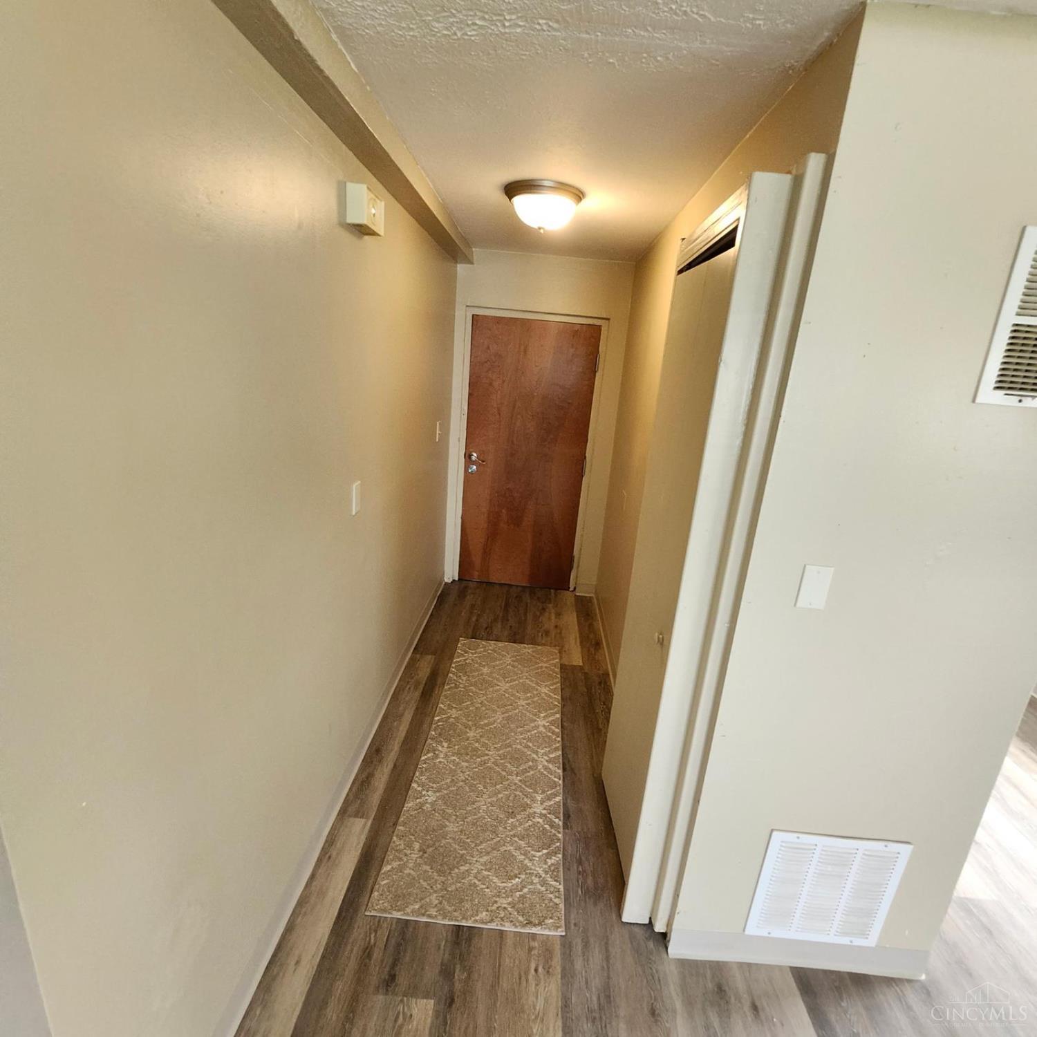 4467 Lee Road, Cleveland, OH, 44128 — photo 14