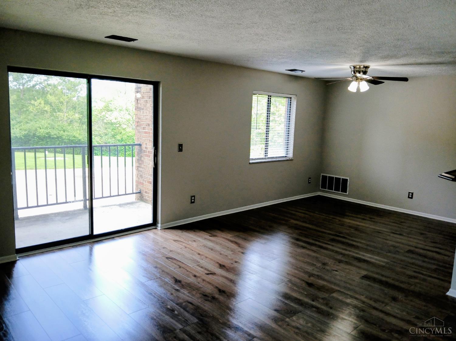 5444 Bluesky Drive #17, Green Twp, OH, 45247 — photo 2