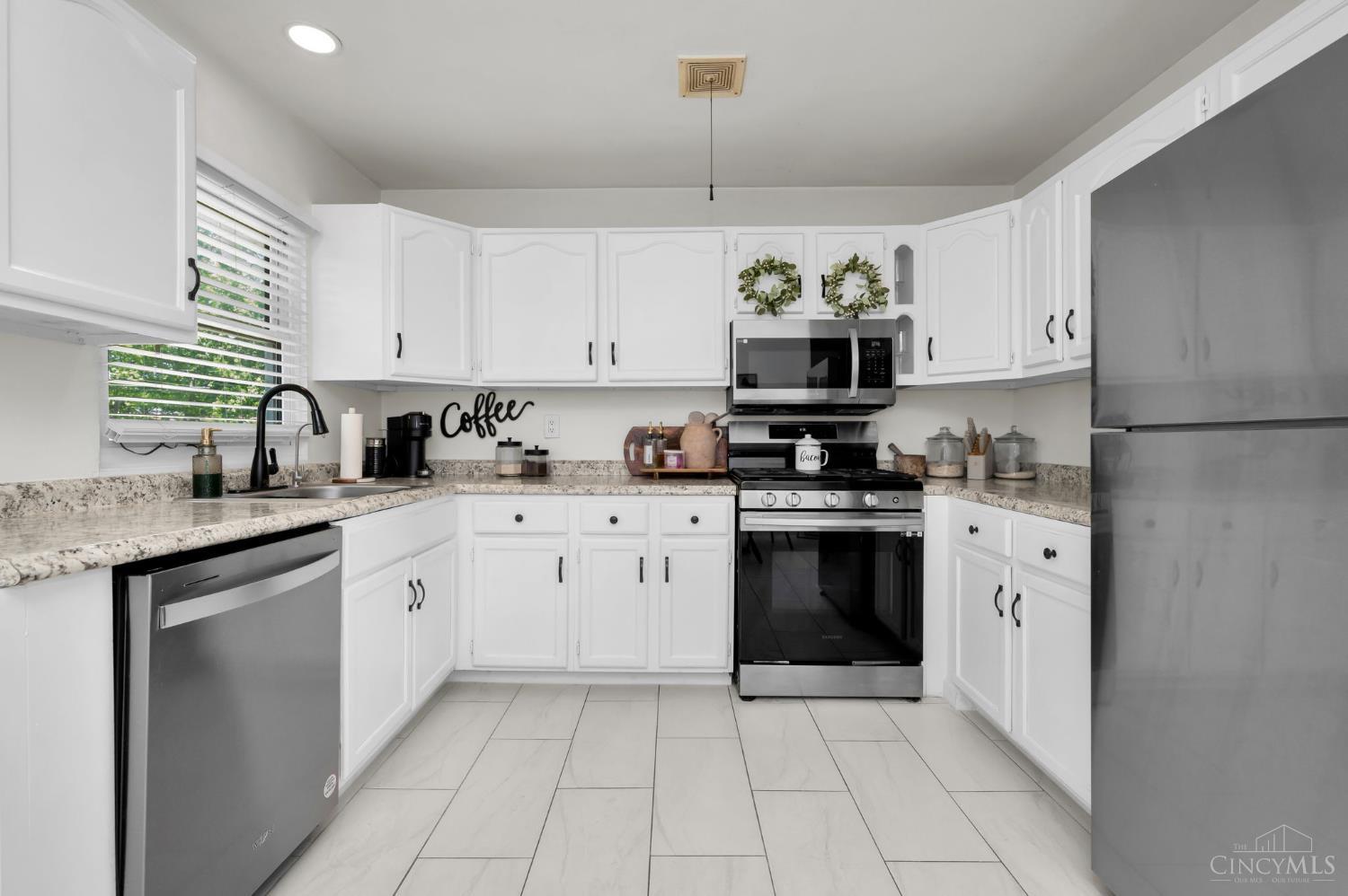 11649 Kenn Road, Cincinnati, OH, 45240 — photo 13