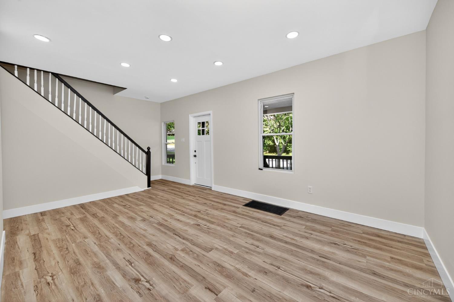 5345 Chapman Street, Cincinnati, OH, 45227 — photo 5