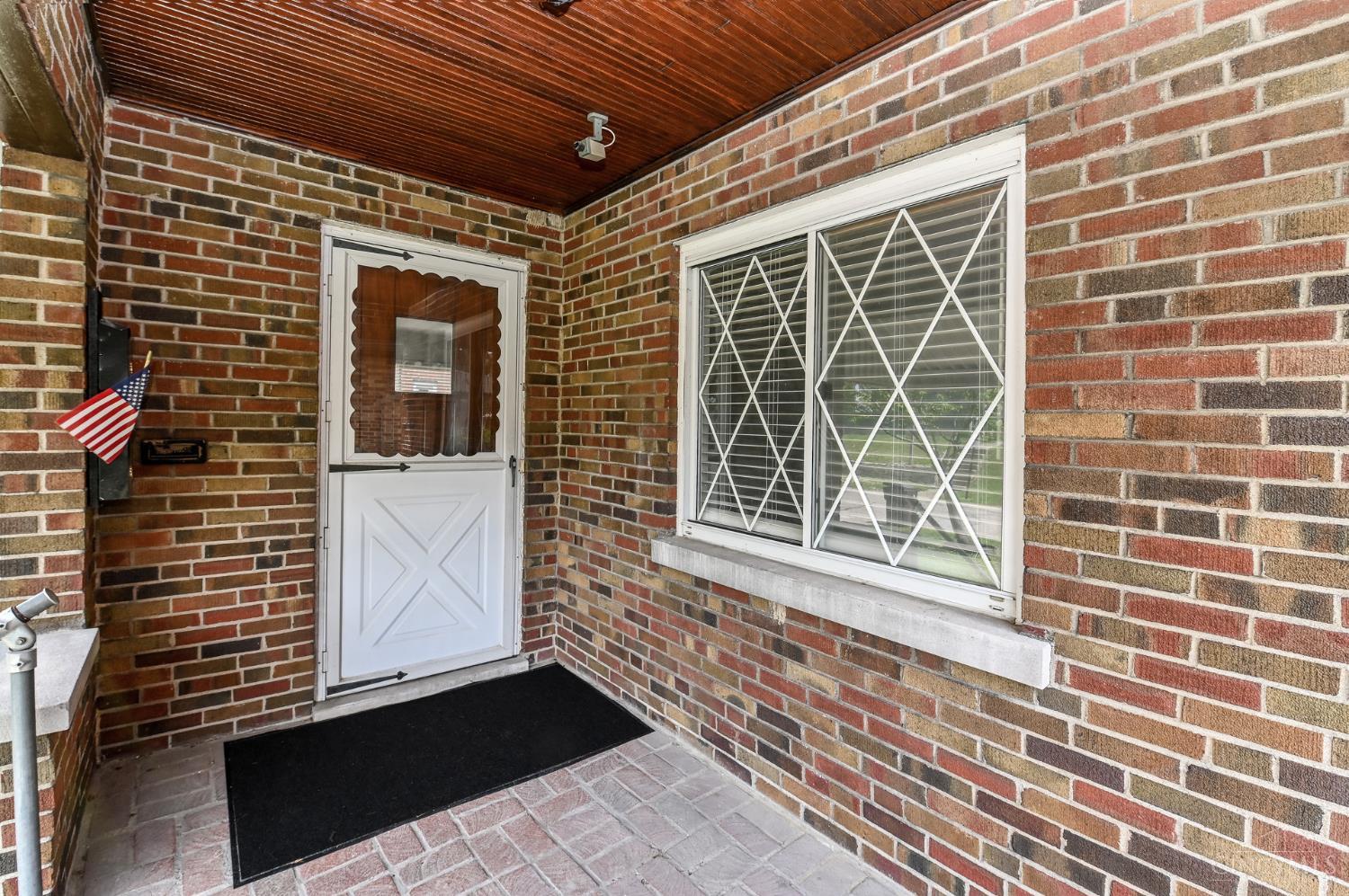 Homes for sale in Delhi Twp, OH | 506 Mentola Ave, Delhi Twp, OH 45205 | MLS# 1879959