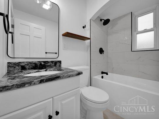3942 Standish Avenue, Cincinnati, OH, 45213 — photo 2