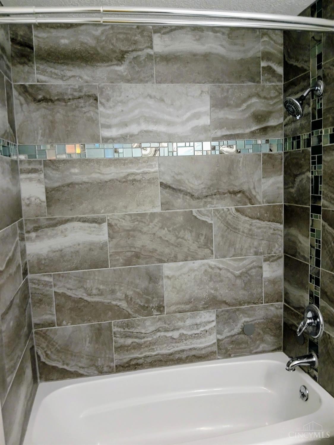 5444 Bluesky Drive #17, Green Twp, OH, 45247 — photo 12