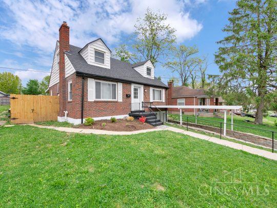3942 Standish Avenue, Cincinnati, OH, 45213