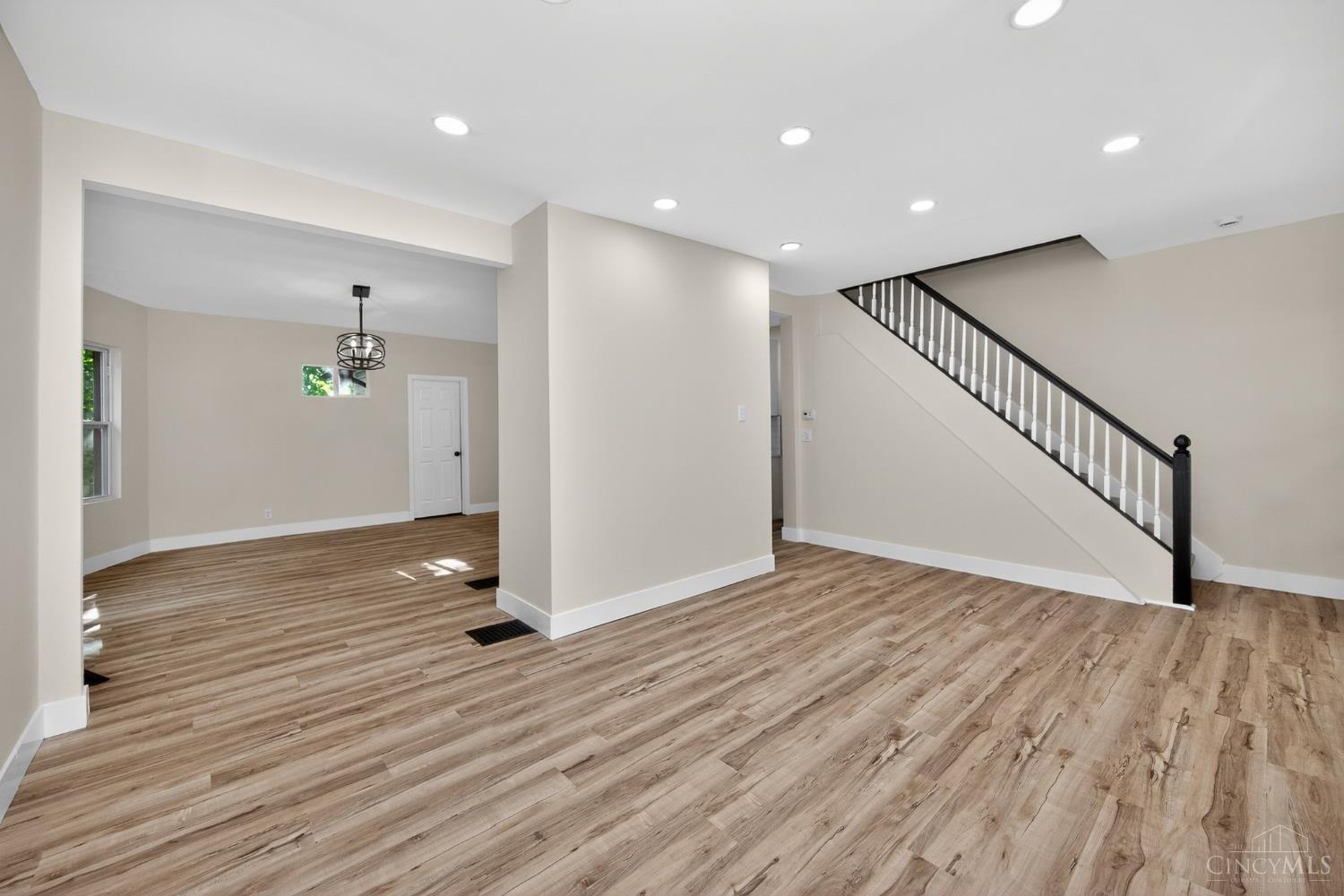 5345 Chapman Street, Cincinnati, OH, 45227 — photo 4