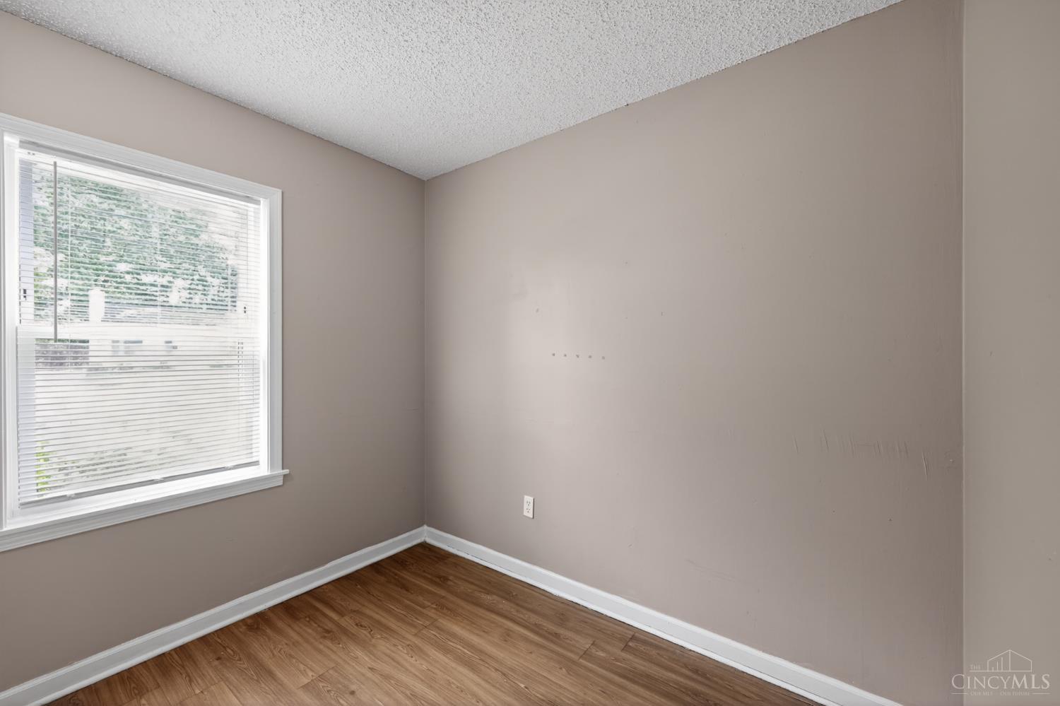 3206 Niagara, Cincinnati, OH, 45251 — photo 8