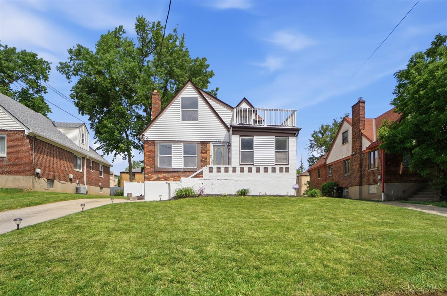 Homes for sale in Cincinnati, OH | 1512 Miramar Ct, Cincinnati, OH 45237 | MLS# 1879839