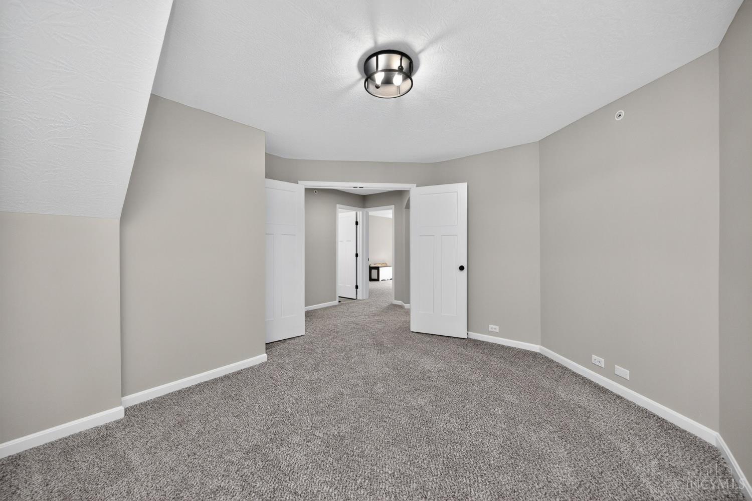 405 Bethpage Way, Turtle Creek Twp, OH, 45036 — photo 9
