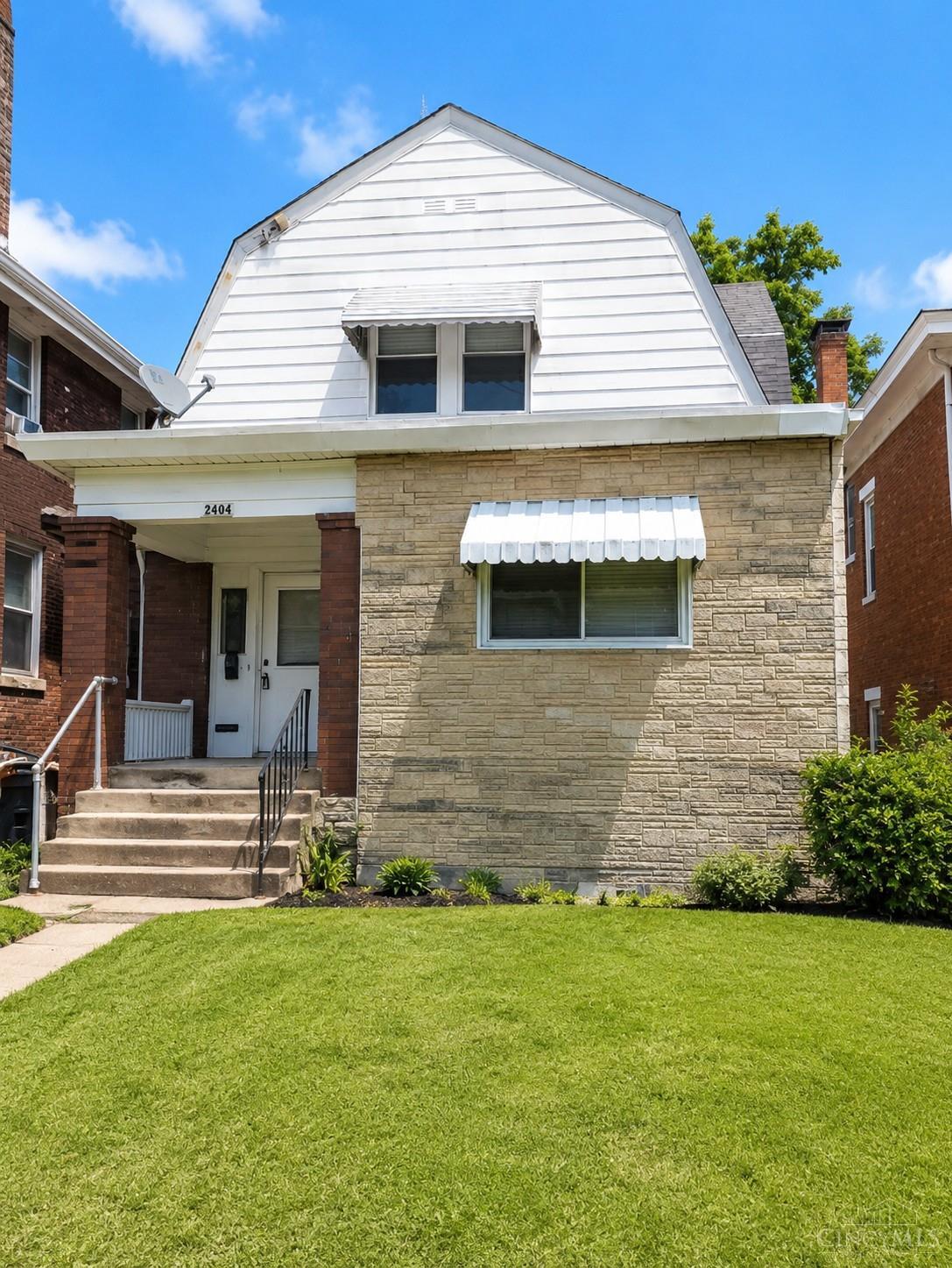 Homes for sale in Cincinnati, OH | 2404 Highland Ave, Cincinnati, OH 45219 | MLS# 1880089