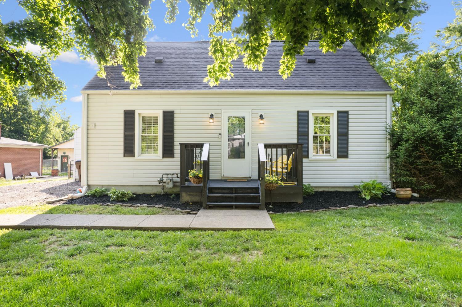 Homes for sale in Williamsburg, OH | 187 Kermit, Williamsburg, OH 45176 | MLS# 1879974