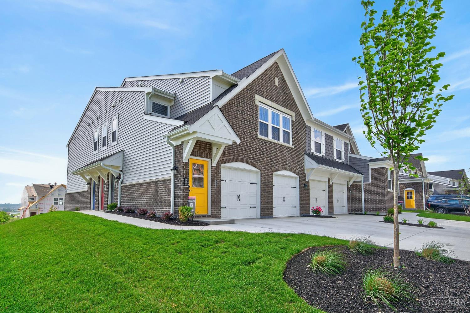 405 Bethpage Way, Turtle Creek Twp, OH, 45036 — photo 2